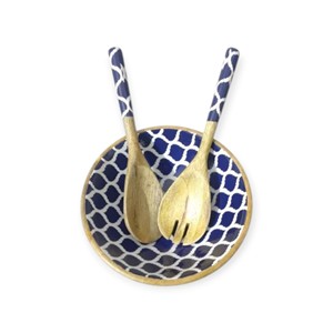 Tazón de Madera Artesanal para Servir con Decoración Floral Esmaltada y Acabado en Madera Natural para una Elegante Decoración de Mesa de Comedor - Product Image 4