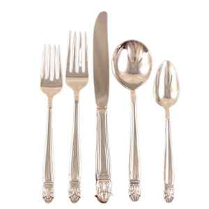 Ensemble de couverts en métal classique et moderne, adapté aux besoins de la restauration à domicile, dans les restaurants, les hôtels et les services de traiteur. - Product Image 4