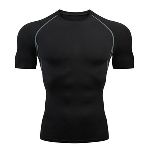 T-shirt de compression rouge à manches courtes pour homme en polyester 100 % de haute qualité, séchage rapide, haut de sport en polyester, logo personnalisé, respirant, OEM - Product Image 3