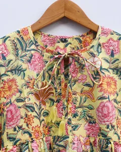 Vestido Mini Casual de Verano para Mujer, Estilo Boho, Amarillo, de Algodón, con Estampado Floral a Mano, Cuello con Lazos, Manga Abullonada, Corte Holgado - Product Image 5