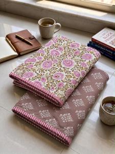 Housse de lit légère en coton de qualité supérieure, réversible, pour lit simple, idéale pour la chambre à coucher, disponible à la vente - Product Image 2