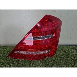 ไฟท้ายขวา S-class ปี 2009-2013 มือสอง ของแท้ รหัสอะไหล่ A2218201464 - Product Image 1