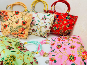 กระเป๋าคลัทช์ปิดปิดมีซิปปักลายผ้าซาตินสไตล์อินเดียวินเทจเหมาะสำหรับเป็นของขวัญแต่งงานเพื่อนเจ้าสาว - Product Image 3