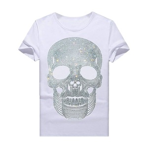 เสื้อยืดเจอร์ซีย์ทรงปกติ ระบายอากาศได้ดี ประดับคริสตัลและลายหัวกะโหลกสีดำ - Product Image 4