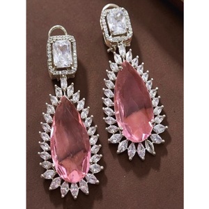 Pendientes de Plata de Ley de Primera Calidad con Circonitas, para Mujer, Ideales para Bodas y Eventos Nocturnos, Diseño Clásico, Modelo Delhi, con un Brillo Deslumbrante - Product Image 1
