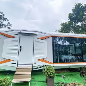 Prenota una cabina spaziale con stelle come compagni pernottamento in una casa Container unica - Product Image 2