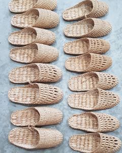 Zapatilla de algas marinas Cómoda zapatilla de algas marinas con material de hierba tejido ecológico Perfecto para Zapatillas de casa Hecho en Vietnam - Product Image 6