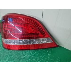 ไฟท้ายมือสองของรถยนต์อีควัส ซ้าย รุ่น 924013N000 - Product Image 2