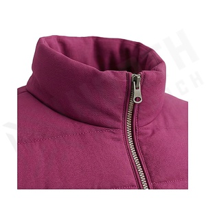 เสื้อแจ็คเก็ตสีม่วงแบบควิลท์ แขนยาว คอตั้ง ปิดด้วยซิป เหมาะสำหรับใส่ในฤดูหนาว ผลิตจากผ้าโพลีเอสเตอร์ทอ สีพื้น ทรงปกติ - Product Image 4