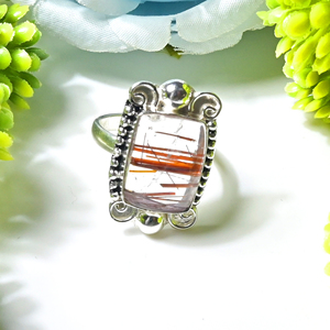 Anillo de Plata Oxidada Hecho a Mano con Cuarzo Rutilado Rojo, Joyería Fina Vintage para Mujer, Sólido y Elegante - Product Image 1