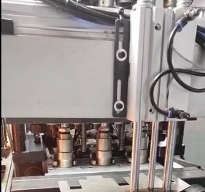 Machine de soufflage de bouteilles PET automatique contrôlée par PLC, 3 cavités, à économie d'énergie pour bouteilles d'eau - Product Image 6