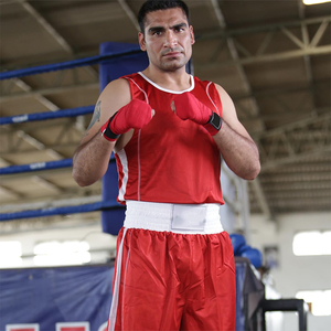 Uniforme de boxe de haute qualité pour jeunes, couleur rouge, en polyester respirant, pour entraînement en club et équipe. - Product Image 4