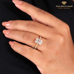 แหวนครบรอบสวยงามทรงมรกตทองคำแท้ 14K น้ำหนัก 2.50 กะรัต สี D ความสะอาด VVS2 ได้รับการรับรองจาก IGI เพชร CVD ผลิตในห้องปฏิบัติการ - Product Image 4