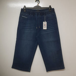 Shorts en jean premium pour homme avec tissu extensible, coupe ajustée confortable, décontracté, pour l'été, durable, élégant, indispensable pour la mode quotidienne - Product Image 1