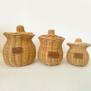 ชุดของเล่นทำอาหารสำหรับเด็ก ชุดหม้อครัวขนาดเล็ก กาน้ำชา กากาแฟ ของเล่นกระปุกใส่เครื่องเทศและขนม ทำจากหวายสานมือ - Product Image 2