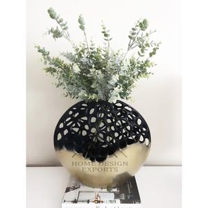 Meilleures ventes de jardinière moderne en métal pour poteau de fleurs Décorations de salon Vases à fleurs en aluminium pour mariages - Product Image 1