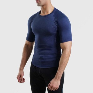 Camiseta de Manga Corta para Hombre, Cuello Redondo, Color Azul Marino, Corte Ajustado, Secado Rápido, Estilo Deportivo, Tejido de Poliéster - Product Image 1