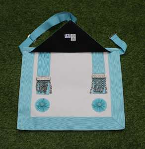 Delantal Masónico de Piel de Cordero NESTA SPORTS para Maestro Masón, Bordado y Encaje, Duradero, Personalizable, Artesanía de Regalia - Product Image 3