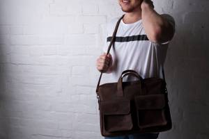 Bolsos para Portátil de Cuero Sintético al por Mayor con Logotipo Personalizado, Bolsos de Hombro de Cuero PU para Portátiles, Diseño Único y Moderno, Bolsos para Portátiles de Cuero OEM - Product Image 2