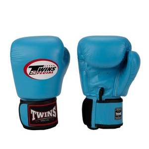 Guantes de Boxeo Twins IP-300 para Kick Boxing y Muay Thai, Guantes de Entrenamiento Profesional con Cierre de Gancho y Bucle, 100% Cuero Genuino - Product Image 3