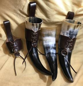 Cuerno Vikingo para Beber, Hecho a Mano y Pulido, de Cuerno Auténtico de Vaca y Búfalo, Estilo Vikingo Medieval - Product Image 1