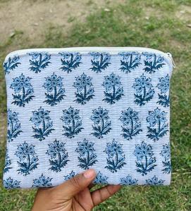 Hot Sale Floral Cotton Quilted Portable Toiletry Flat Pouches Bridesmaid Gifts Proposal Cosmetic Bag Women Small Capacity - Product Image 2