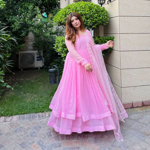 Conjunto de 3 Piezas de Seda Chinnon Pura para Mujer, Exclusivo y Elegante, Bordado Intenso, Secado Rápido, Diseñado para Mayor Comodidad - Product Image 1