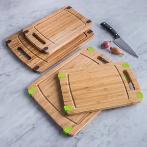 Ensemble de 3 planches à découper en bambou naturel, avec rainures pour les jus, en provenance du Vietnam. - Product Image 4