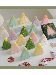 Bougie parfumée en cire de soja naturelle, senteur sapin de Noël, du Vietnam, pour la décoration saisonnière, les cadeaux, les tables, les fêtes et les événements - Product Image 2
