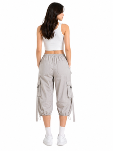 Pantalon Capri Cargo Gris Clair pour Femme, Taille Haute Élastique, Pantalon Utilitaire avec Détail de Sangle Réglable, Coupe Décontractée, Style Streetwear - Product Image 3
