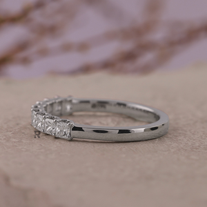 Bague demi-éternité en diamant de laboratoire taille princesse 14K 18K - Certifiée IGI 0,18-0,99 carat Pureté VS1 pour mariage et occasions spéciales - Product Image 5