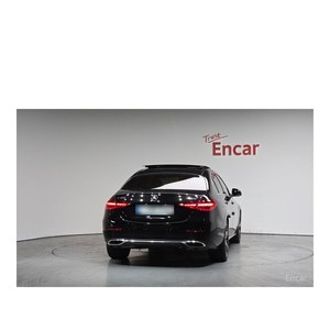 Mercedes-Benz Clase C C300 4MATIC Avantgarde 2024, 8,259 km, Volante a la Izquierda, Caja de Cambios Automática con Cámara Trasera - Product Image 3