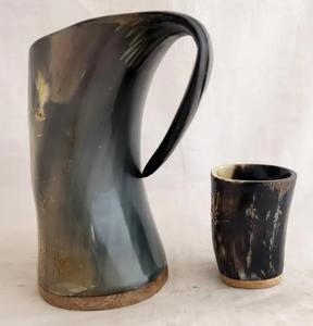 Antique Creations fournit des cornes à boire vikings d'excellente qualité, technique de polissage, écologiques, modernes, en corne de bœuf, en gros. - Product Image 3