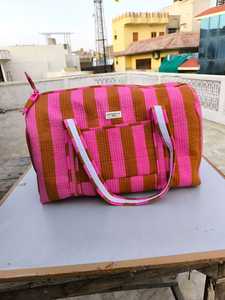 Bolsas de Viaje Hechas a Mano en India, Acolchadas, de Algodón, con Estampado Digital Informal, Rayas Rosa Polvo, Cierre de Cremallera, Gran Capacidad - Product Image 3