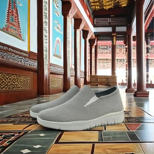 Zapatos de punto transpirables ligeros e informales para hombre, suaves, cómodos, cálidos, antideslizantes, resistentes a la deformación, monásticos - Product Image 1