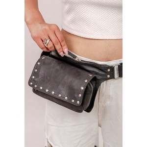 LW Designer Sac de taille en cuir véritable Ceintures de poche en cuir Ceinture de voyage faite à la main Collection élégante unisexe Ceintures de poche pour les hanches - Product Image 1