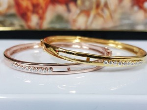 Brazaletes de Plata 925 con Moissanita, Bañados en Oro, Corte Brillante, Estilo Diamante, para Novias y Uso Diario, Más Vendidos - Product Image 1