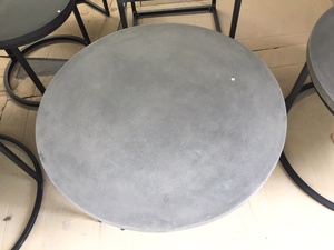 Table à manger ronde à cadre en métal d'usine avec dessus en béton de marbre utilisation de salon de maison disponible e Grcconcretefurniturevietnam.com - Product Image 3