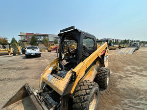 Cargadora Compacta de Dirección Deslizante XPS 272D de Dos Velocidades y Alto Flujo, Modelo 2015, Equipo de Construcción Compacto de Uso Pesado - Product Image 6