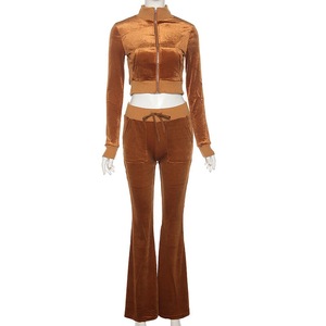 Ensemble deux pièces en velours noir pour femme, haut court à manches longues avec fermeture éclair et pantalon évasé, décontracté, toutes saisons, coupe classique - Product Image 3