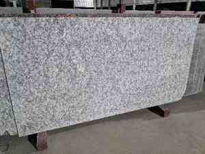 Losas de Granito Blanco Platino Natural, Acabado Pulido, Flameado y Envejecido, para Encimeras de Cocina, Pisos y Revestimiento de Paredes - Product Image 3