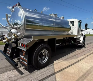 PRECIO AL POR MAYOR Camión de Vacío Usado MV607 4x2 Equipado con un Tanque de Aluminio de 2,100 Galones, Camión de Trabajo Mediano para Exportación a Todo el Mundo - Product Image 2