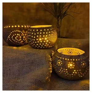 ที่ใส่เทียนเปลือกมะพร้าวทรงธรรมชาติ งานแฮนด์เมด รูปทรงรังสีดวงอาทิตย์ สำหรับตกแต่งพื้นที่อยู่อาศัย - Product Image 1