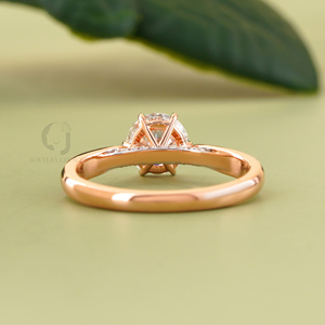 Bague de fiançailles en or rose avec diamant de laboratoire rond brillant de 1,01 carat, pureté VVS VS DEF, solitaire avec pierres latérales, délicate pour mariée - Product Image 6