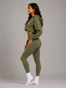 Sudadera corta premium para mujer, diseñada con tela suave, ajuste flexible, cómoda de usar, adecuada para todas las estaciones y uso diario. - Product Image 2