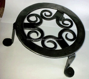 Designer Metal Trivet With Cutout Detailing Ideal For Display And Use During <b>Dinner</b> Parties And Home Events - Product Image 6