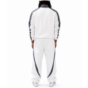 Conjunto Deportivo Personalizado para Hombre, Impermeable, con Cierre, Chaqueta y Pantalones Cortos de Poliéster y Nailon, Cortavientos - Product Image 3