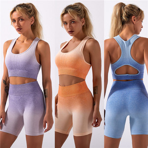 Conjunto de Yoga de 2 Piezas con Degradado de Color, Shorts de Cintura Alta, Sujetador Deportivo con Escote Redondo, Sin Costuras, Elástico en 4 Direcciones, Conjuntos Deportivos para Mujer - Product Image 2