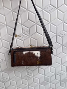 Nuevo y Último Modelo 2026: Cartera de Cuero Tallada a Mano con Pelo de Vaca, Estilo Western, Multiusos, para Mujer, Uso Diario - Product Image 4