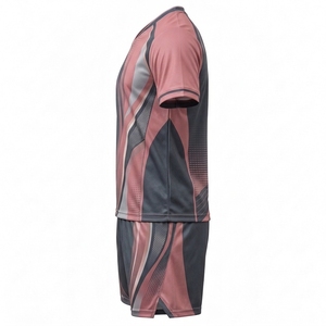 Camisetas de voleibol de alta calidad con pantalones cortos a juego, diseñadas para una libertad de movimiento, tacto suave y personalizadas. - Product Image 3